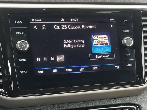 Used 2022 Volkswagen Atlas Cross Sport SE w/ Panoramic Sunroof Package image 17