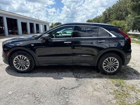 Used 2025 Cadillac XT4 Premium Luxury AWD/4WD image 8
