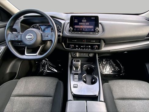 Used 2024 Nissan Rogue SV FWD image 15