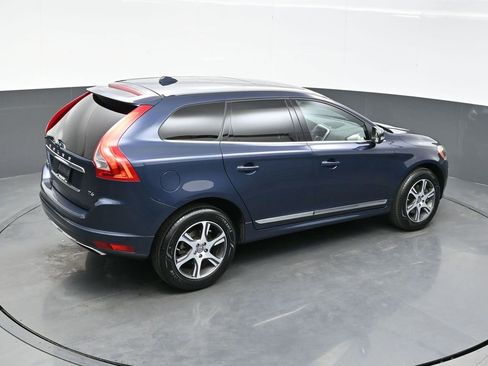 Used 2015 Volvo XC60 T6 Platinum image 36