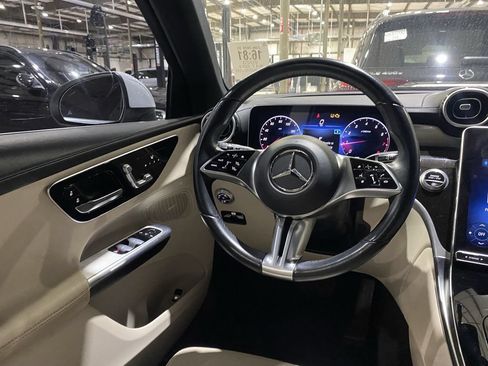 Certified 2023 Mercedes-Benz GLC 300 image 3