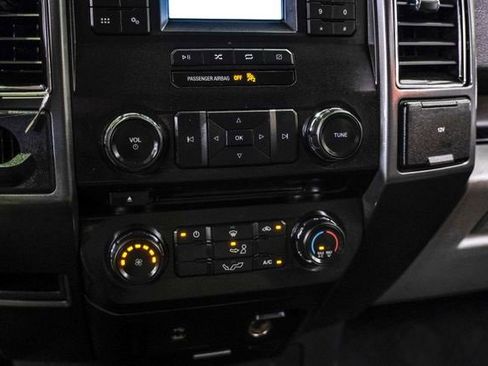 Used 2018 Ford F150 XLT image 23