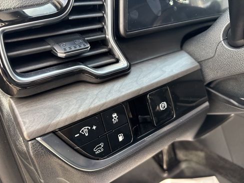 Used 2025 Kia Sportage X-Line image 15