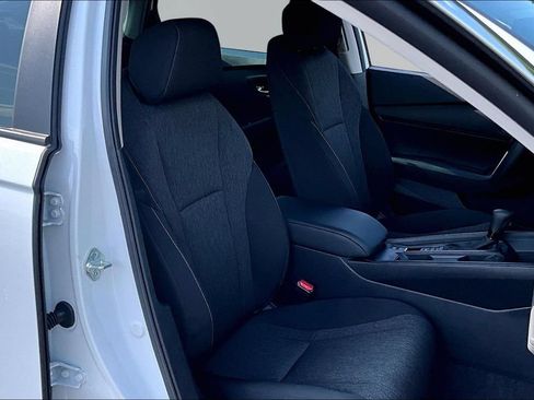 Certified 2025 Honda Accord LX image 19