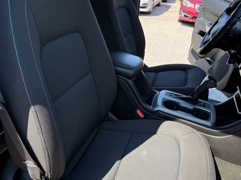 Used 2017 Chevrolet Colorado LT w/ LT Convenience Package RWD image 14