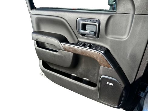 Used 2017 GMC Sierra 2500 Denali w/ Duramax Plus Package image 18