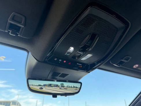 Certified 2025 Cadillac Lyriq Luxury w/ LPO, Floor Liner Package AWD/4WD image 22