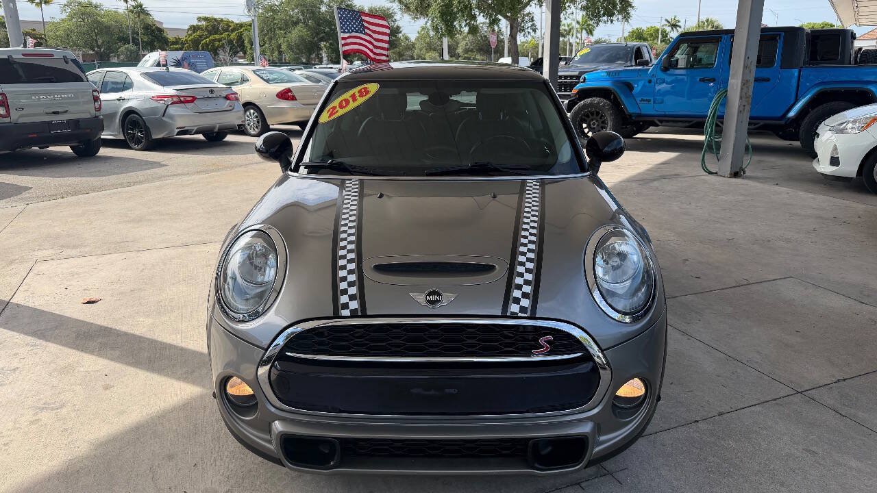 Used 2018 MINI Cooper S FWD image 2