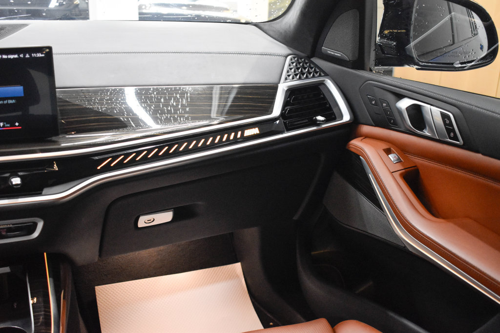 Used 2023 BMW X7 M60i w/ Executive Package AWD/4WD image 22