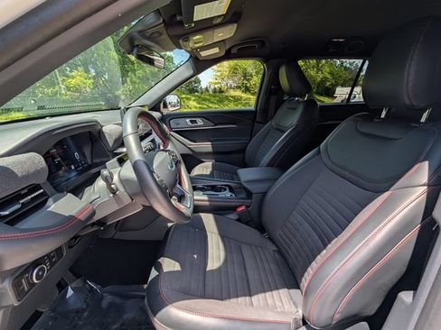 Used 2025 Ford Explorer ST-Line AWD/4WD image 10