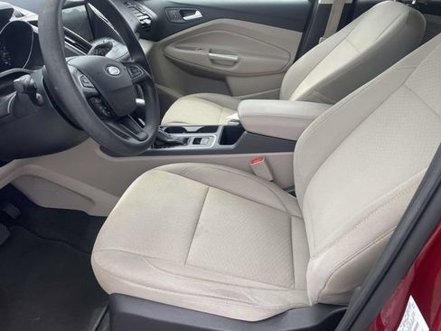 Used 2017 Ford Escape SE w/ Equipment Group 201A FWD image 14