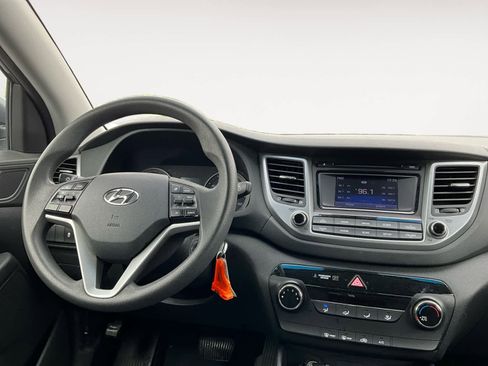 Used 2018 Hyundai Tucson SE AWD/4WD image 12