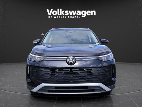 Certified 2025 Volkswagen Tiguan S w/ 18" Wheel Package AWD/4WD image 3