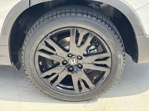 Used 2021 Honda Pilot Special Edition image 4