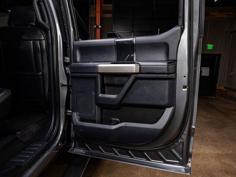 Used 2022 Ford F450 Platinum w/ FX4 Off-Road Package image 37