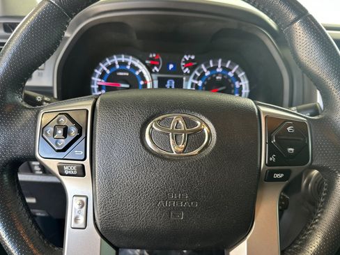Used 2019 Toyota 4Runner SR5 AWD/4WD image 26