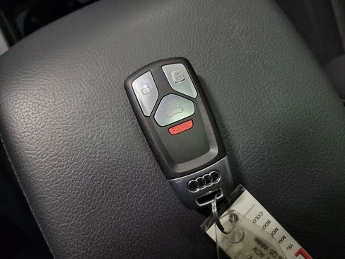 Used 2020 Audi Q5 e Premium Plus w/ Premium Plus Package image 16