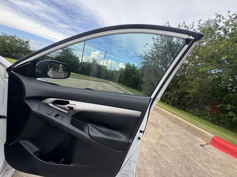 Used 2009 Toyota Matrix FWD image 24