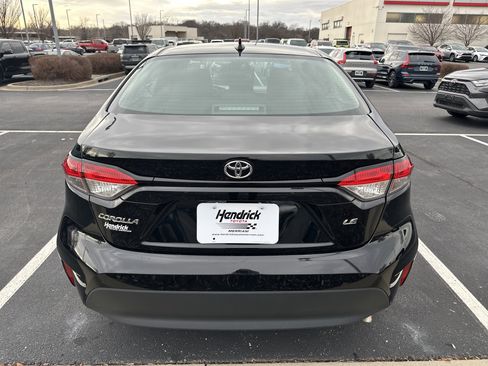 Used 2024 Toyota Corolla LE image 9