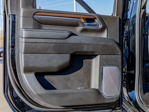 Used 2024 Chevrolet Silverado 3500 High Country w/ Technology Package image 36