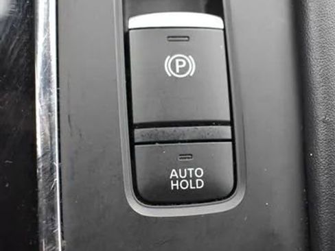 Used 2024 Mitsubishi Outlander FWD image 34