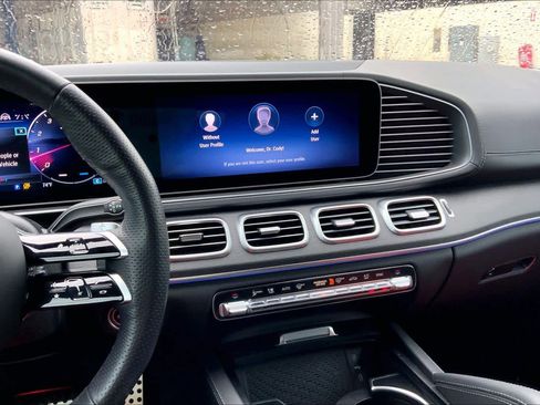 Used 2025 Mercedes-Benz GLE 450 4MATIC Coupe image 7