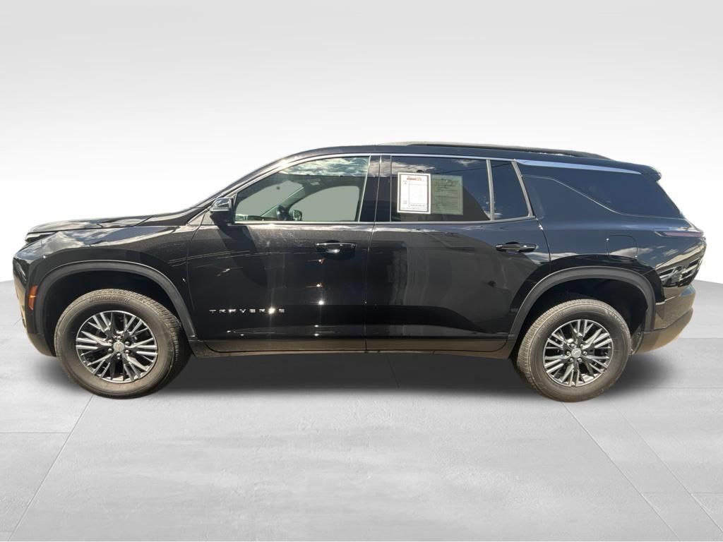 Used 2026 Chevrolet Traverse LT AWD/4WD image 3