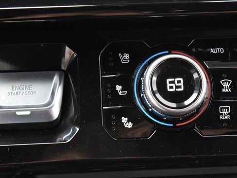 Used 2024 GMC Sierra 1500 AT4 w/ AT4 Preferred Package image 25