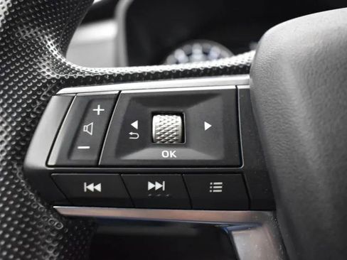 Used 2024 Mitsubishi Outlander ES image 24