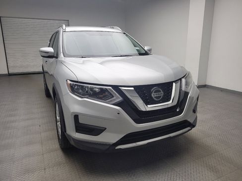 Used 2018 Nissan Rogue SV image 14