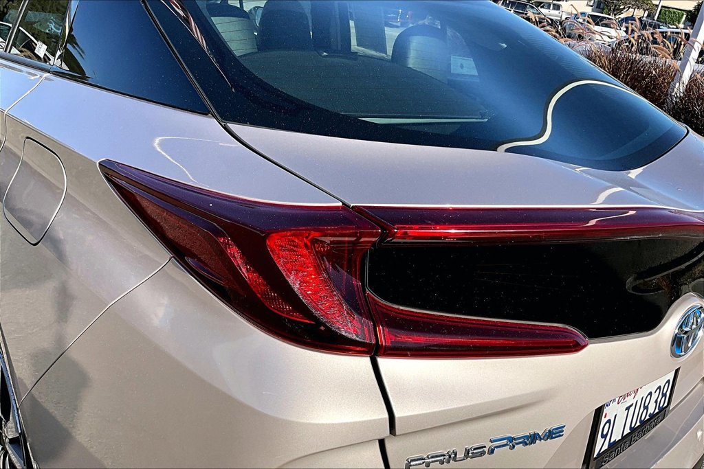 Certified 2019 Toyota Prius Prime Advanced FWD image 23