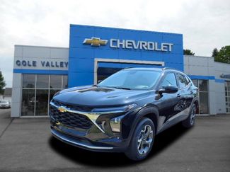 New 2025 Chevrolet Trax LT w/ Driver Confidence Package image 1