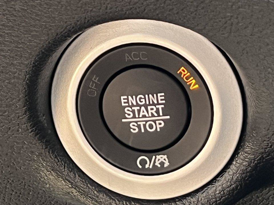 New 2027 Chrysler Pacifica Select FWD image 27