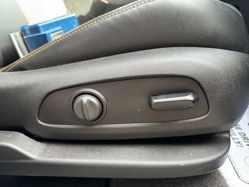 Used 2020 GMC Terrain SLT w/ Preferred Package AWD/4WD image 13