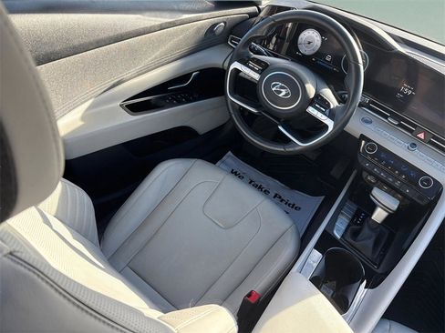 Used 2023 Hyundai Elantra Limited w/ Cargo Package image 12