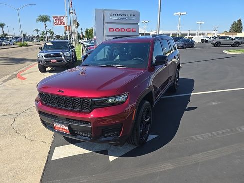 New 2025 Jeep Grand Cherokee L Altitude image 20
