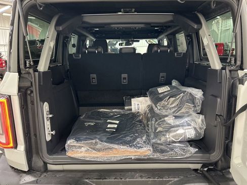 New 2026 Ford Bronco Outer Banks w/ Sasquatch Package image 26