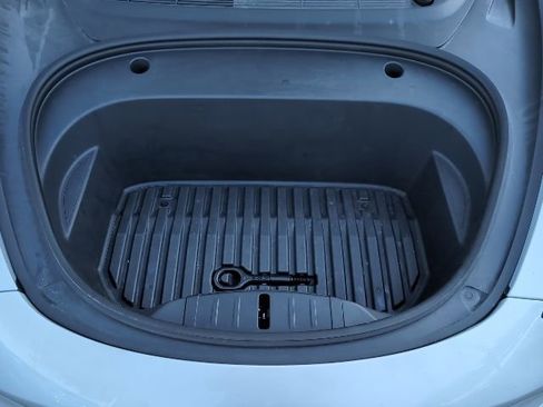 Used 2021 Tesla Model 3 Performance image 23