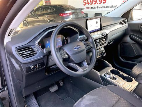 Used 2025 Ford Escape Active image 4