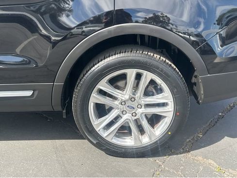 Used 2016 Ford Explorer XLT w/ Equipment Group 202A image 39