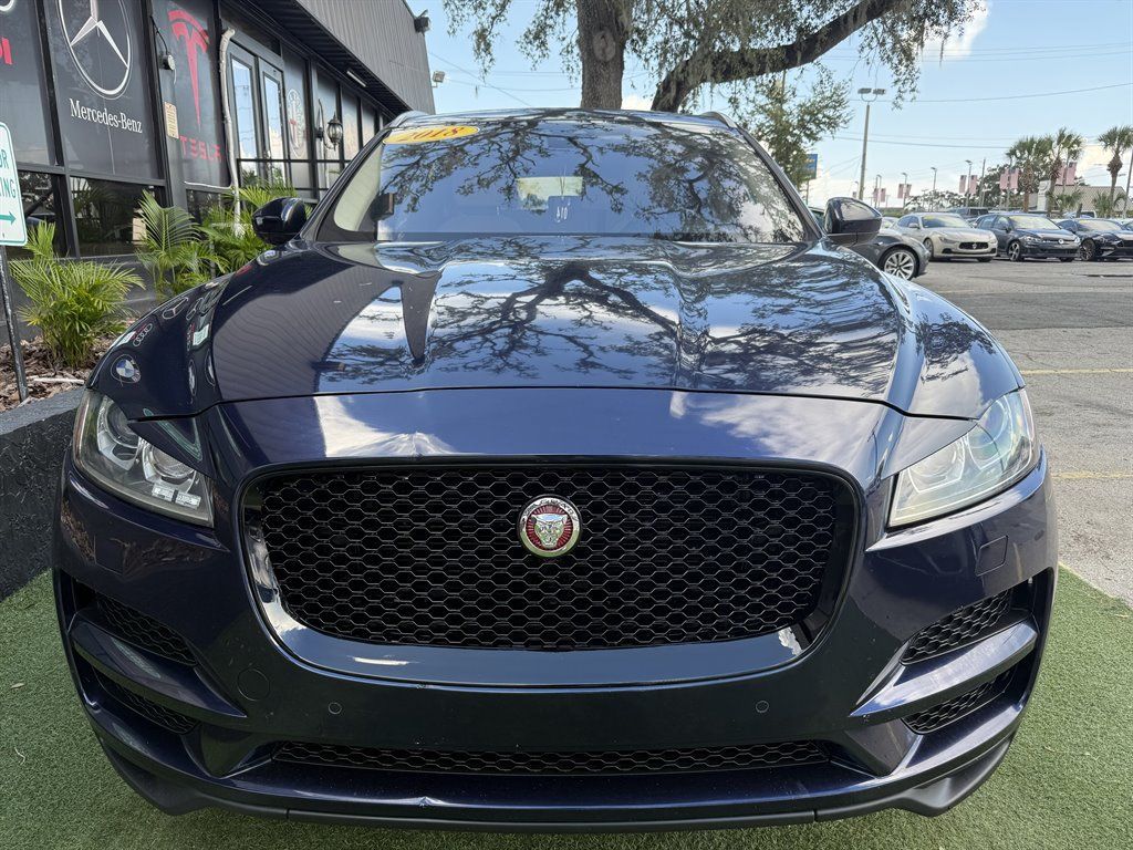 Used 2018 Jaguar F-PACE Premium AWD/4WD image 2