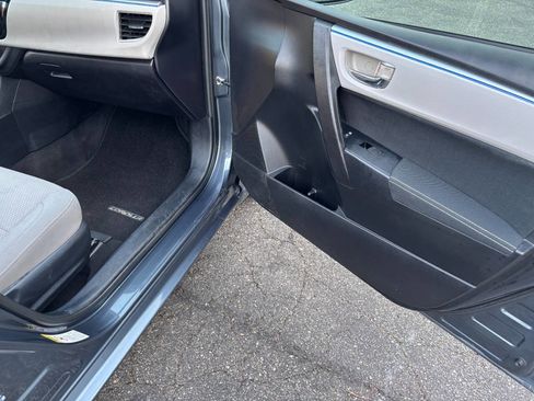 Used 2015 Toyota Corolla LE FWD image 25