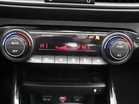 Used 2024 Kia Forte GT-Line w/ GT-Line Premium Package image 24