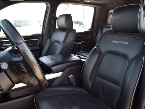 Used 2019 RAM 1500 Laramie AWD/4WD image 16