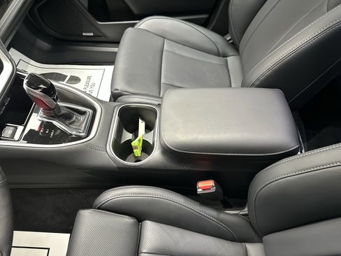 Certified 2025 Subaru Outback Limited image 42