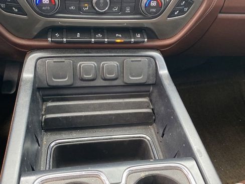 Certified 2015 Chevrolet Silverado 1500 High Country w/ High Country Premium Package image 32