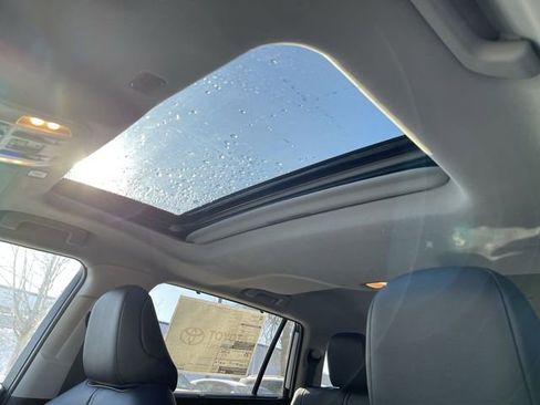 New 2026 Toyota Highlander XLE image 10