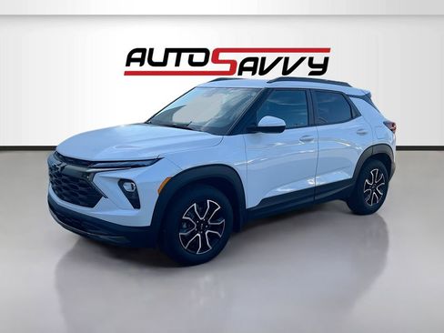 Used 2025 Chevrolet TrailBlazer ACTIV w/ Driver Confidence Package FWD image 3