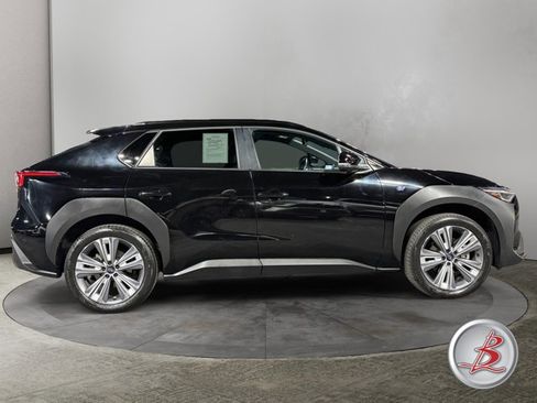 Used 2023 Subaru Solterra Limited image 8