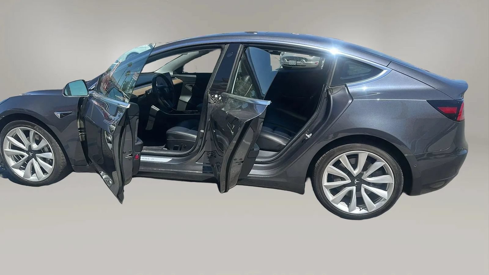Used 2018 Tesla Model 3 Long Range RWD image 12